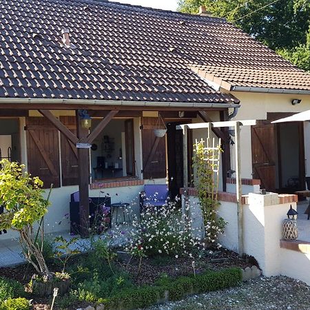 Le Cottage de Maé Seigy Exterior foto